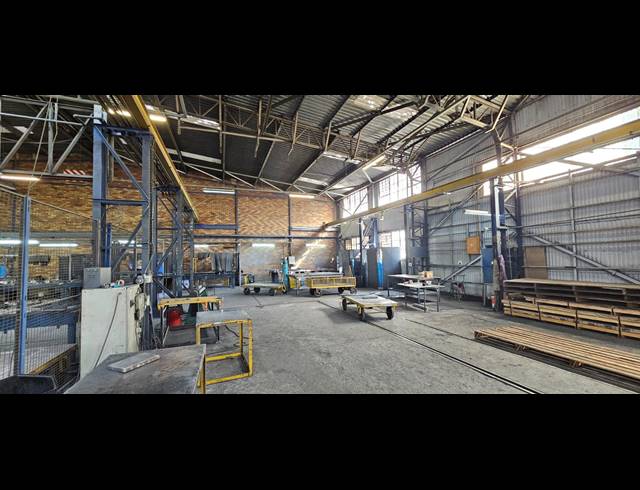 9,130M² WAREHOUSE FOR SALE IN DENVER